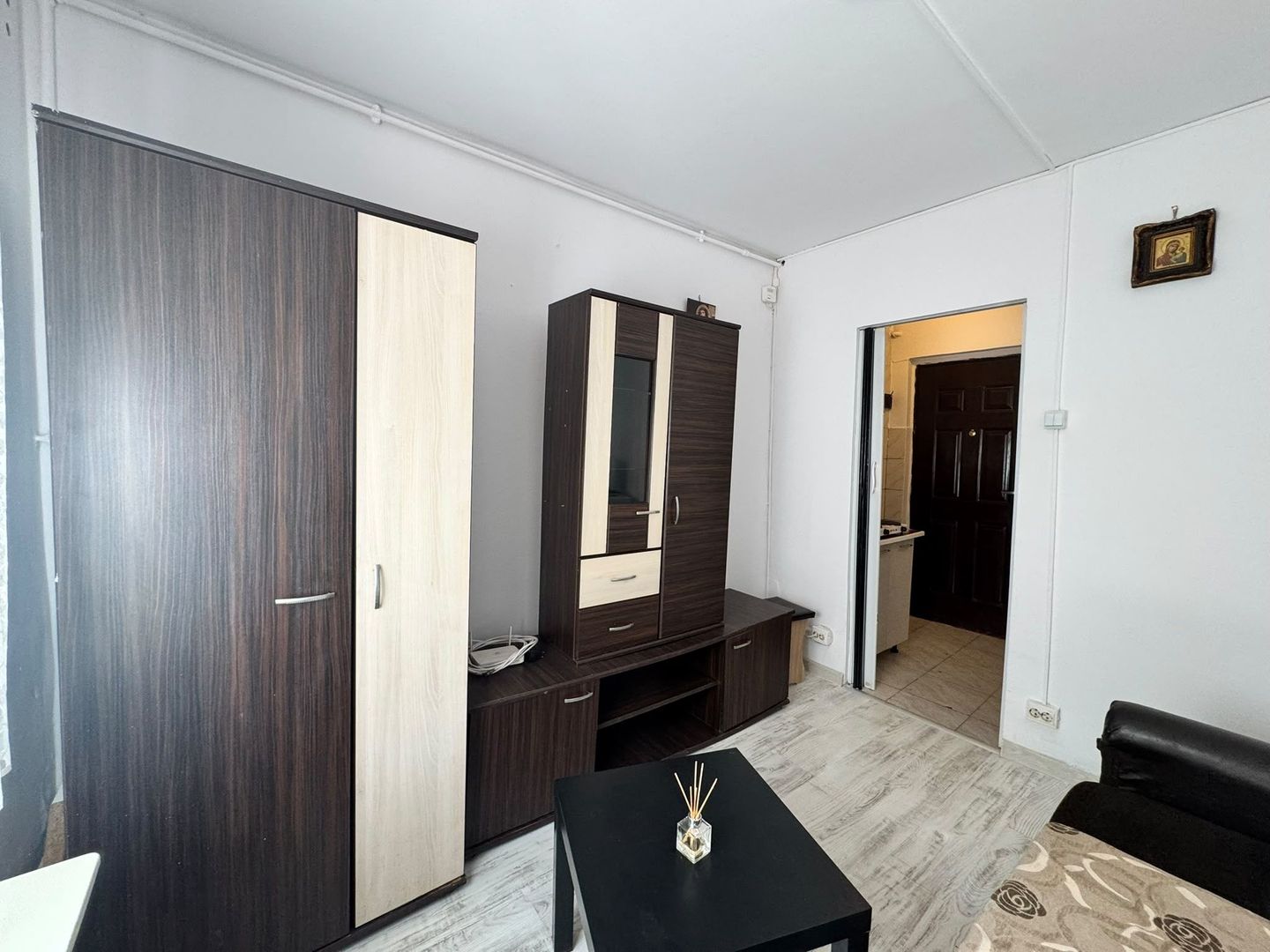Garsoniera la parter zona Stefan Cel Mare - Poză 2