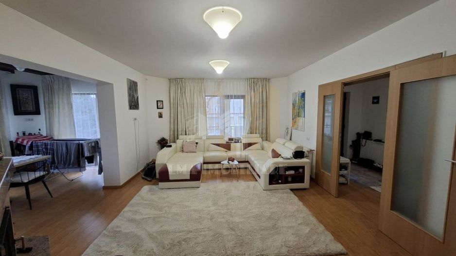 Casa individuala Tractoru zona Socec Brasov - Poză 17