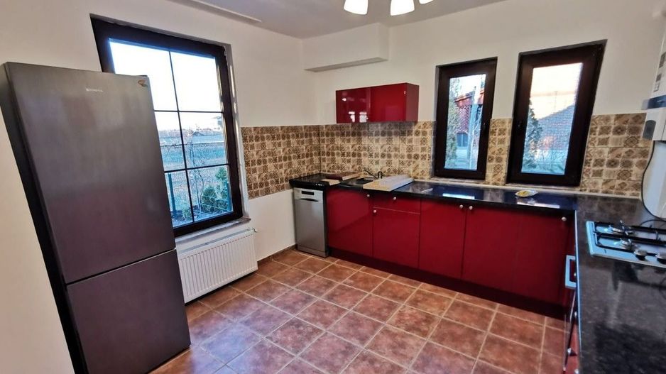 Corbeanca, inchiriez vila stil american, cu semineu si panouri solare - Poză 6