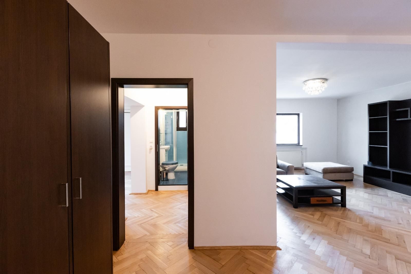 Apartament spatios cu garaj in zona Bogdanesti - Poză 9
