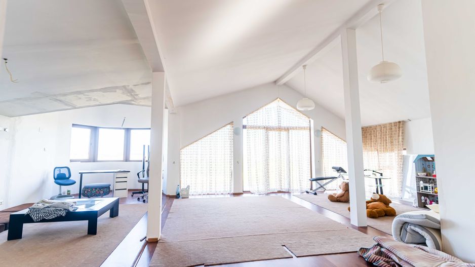 Casă / Vilă cu 6 camere de vânzare în Balotesti - Poză 14