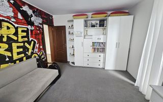 Vilă spațioasă Strejnicu S+P+1E+M, 8 camere, garaj, teren 595 mp - Poză 59