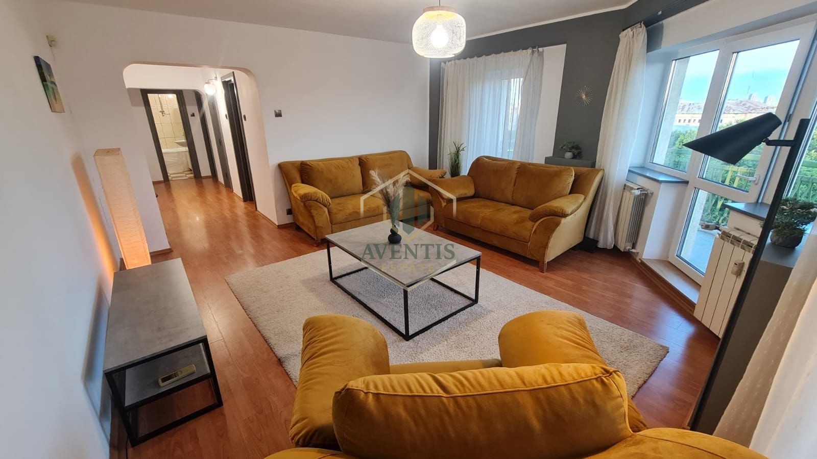Apartament elegant cu terasă, ultracentral –Piața Unirii, lângă Fântânile Unirii - Poză 3