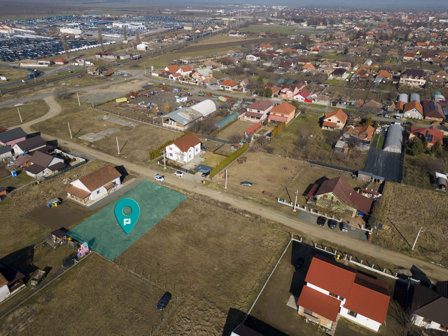 Loc de casa 500 mp în Curtici - Poză 1