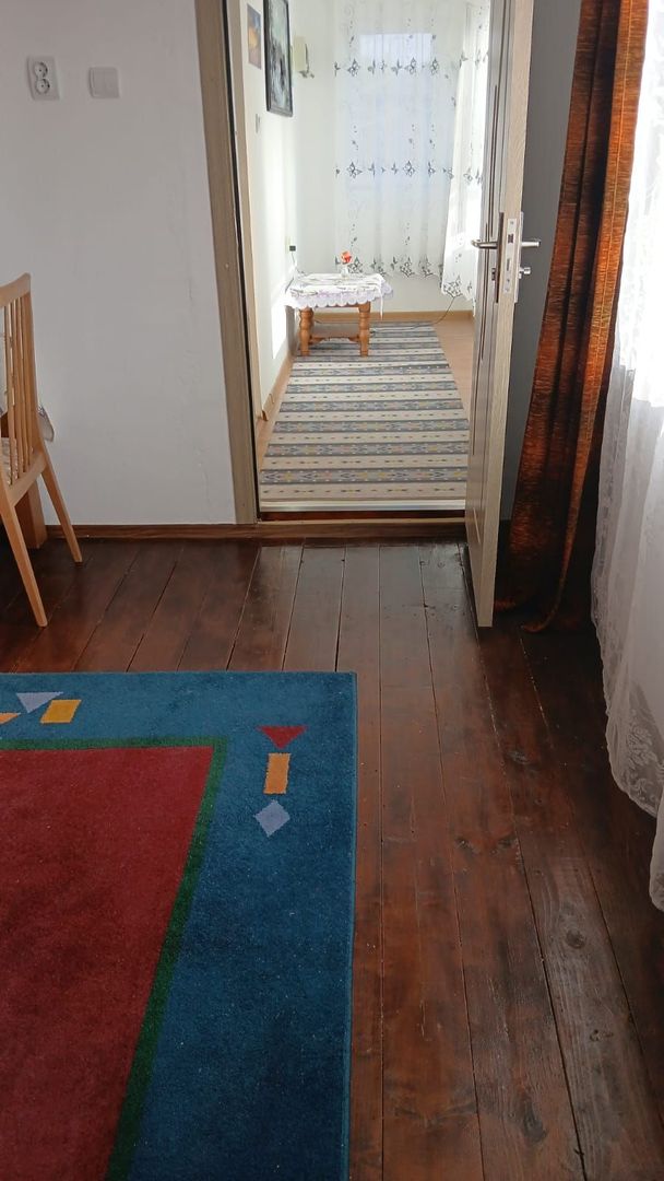 🏡 CASĂ SPAȚIOASĂ CU 5 CAMERE, CURTE ȘI TEREN - Poză 6
