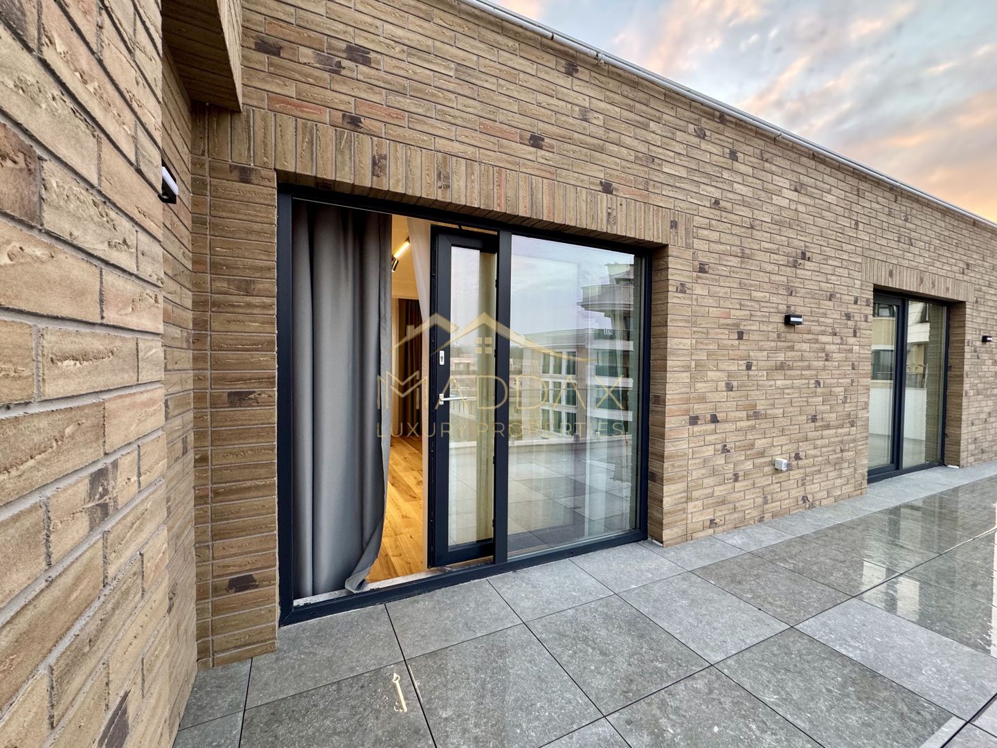 Duplex cu 4 Camere *211mp* / 2 parking / Erou Iancu Nicolae - Poză 11