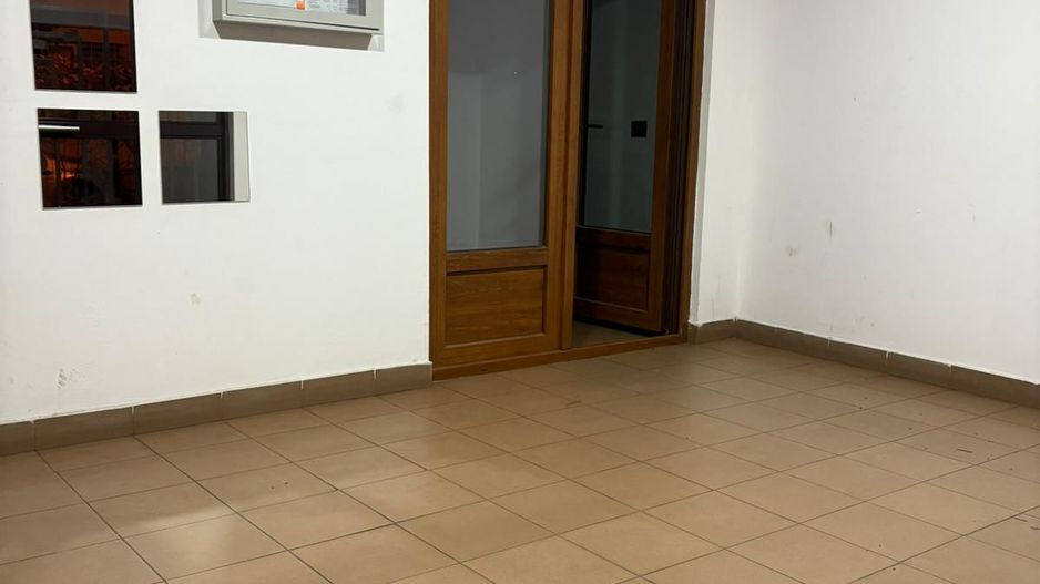 Apartament 2 camere modern I complet utilat si mobilat I loc de parcar - Poză 11