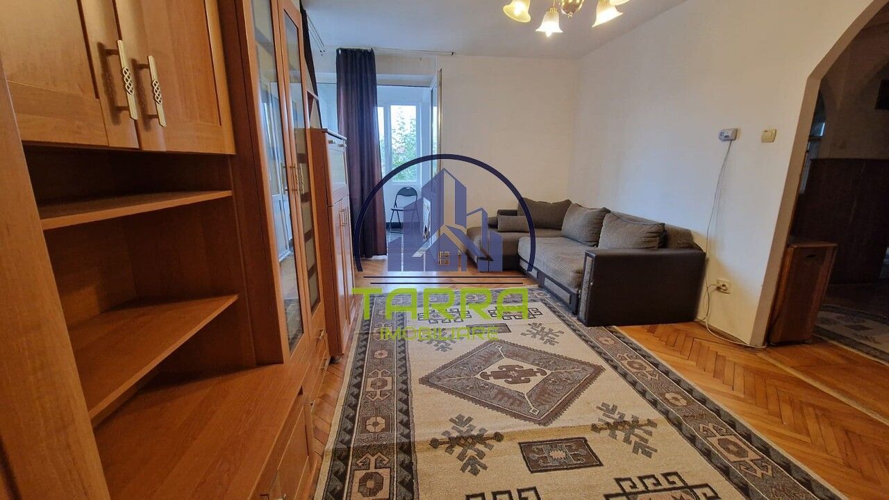 Apartament 3 camere de vazare in Alba Iulia zona Centru - Poză 1