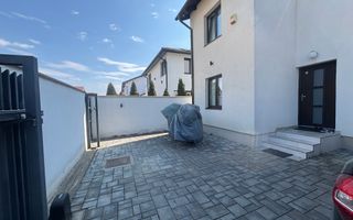 Casa generoasa LA CHEIE, curte 200 mp in Selimbar - Poză 26