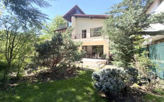 Vilă cu ieșire directă în Pădurea Băneasa – zonă Liceul Francez, Nord București - Poză 1