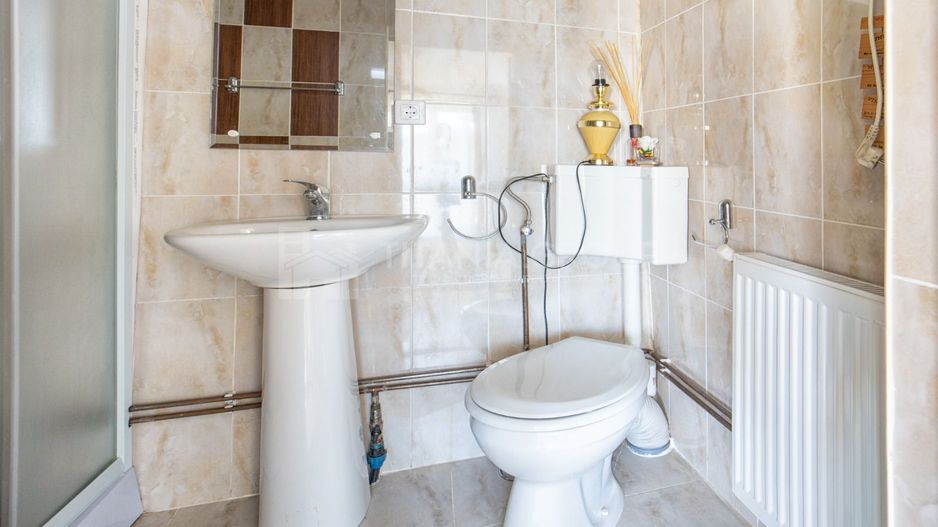 Casa de vanzare cu 5 camere, Feldiora, comision 0 - Poză 5