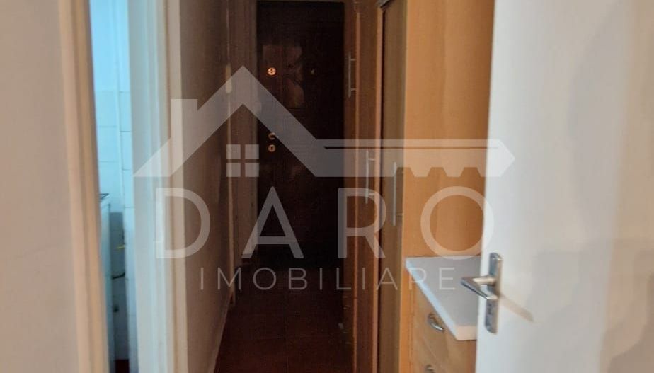 Apartamen pe Cornisa,  aproape de UMF - Poză 9