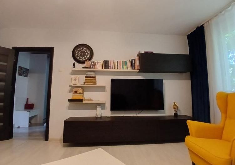 3 camere decomandat | 62 mp utili | Etaj 4/4 | Metrou Romancierilor - Poză 2