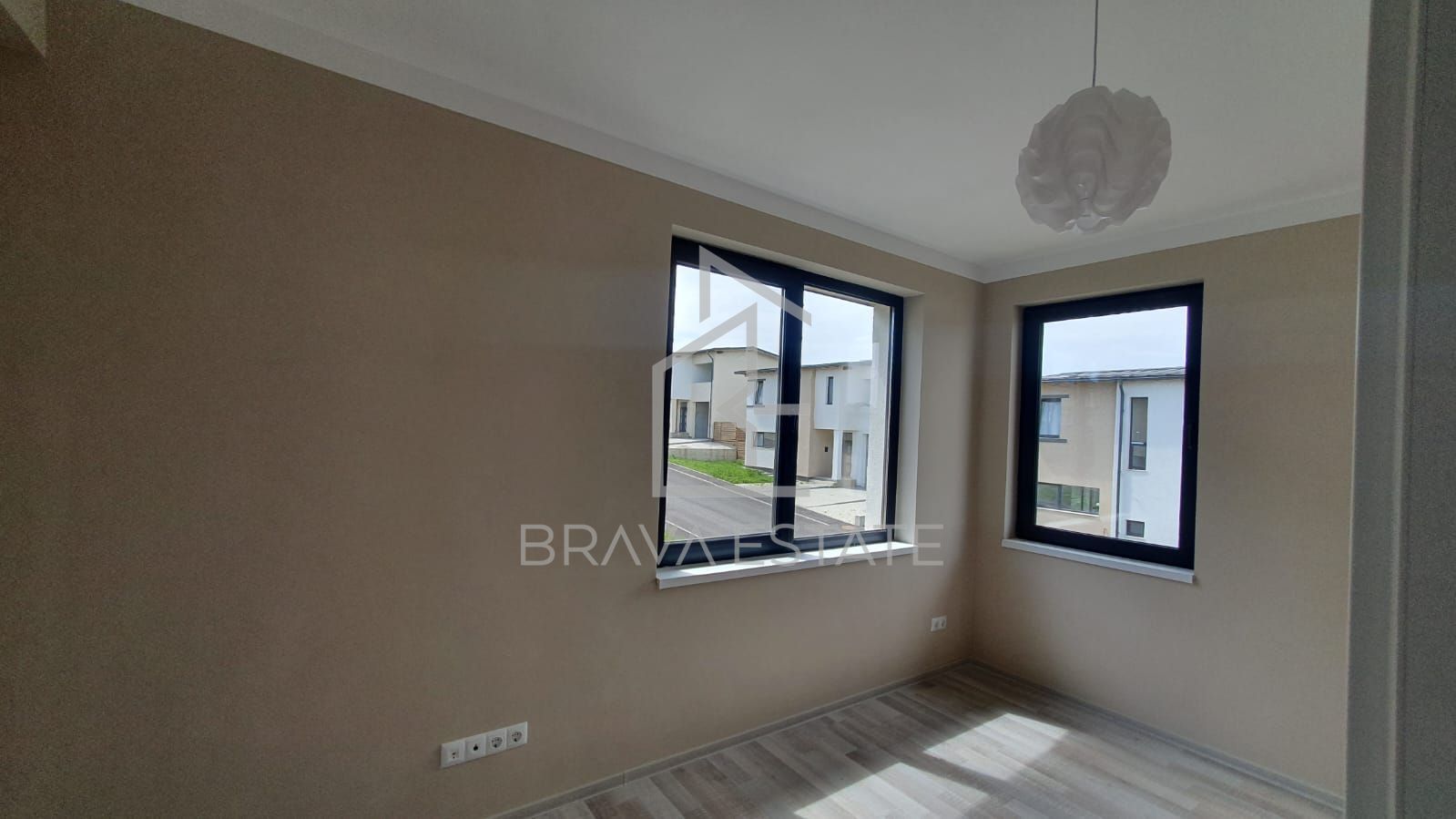 Casa individuală, 139mp,2 niveluri,balcon, parcare, semifinisata, Dezmir - Poză 7