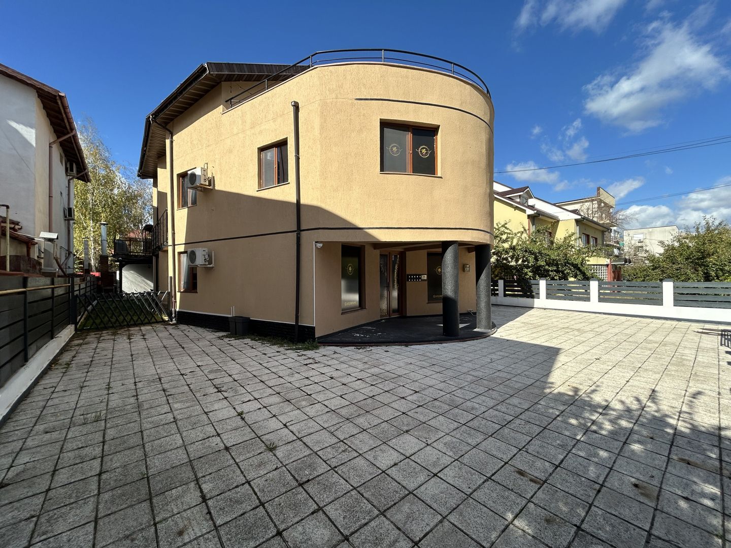 Hotel Boutique 18+ (adults only) + Casa P+1 --- teren 501mp --- str D4 - Poză 8