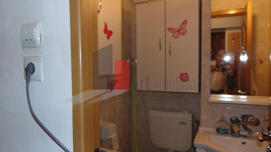 Apartament cu o camera, garsoniera Titan metrou - Poză 7