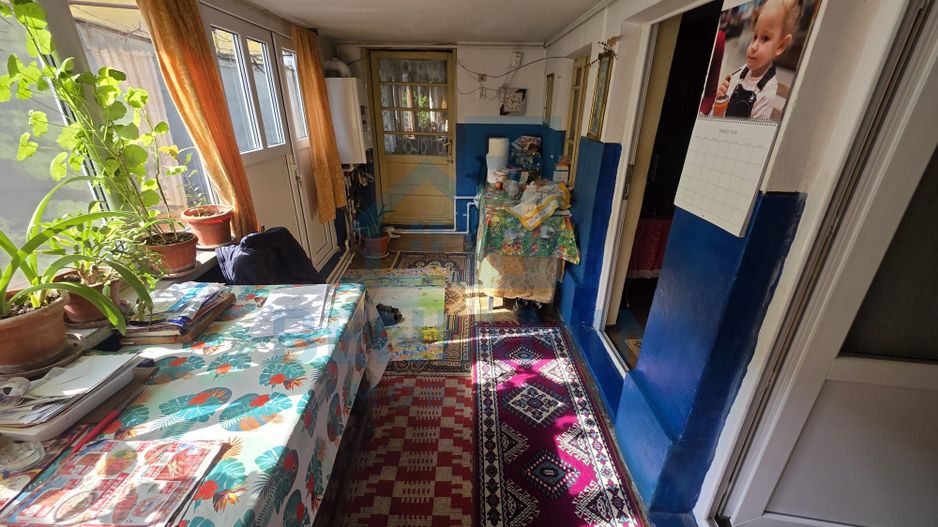 Casa in oras zona Promenada strada Raului 257mp utilitati - Poză 1