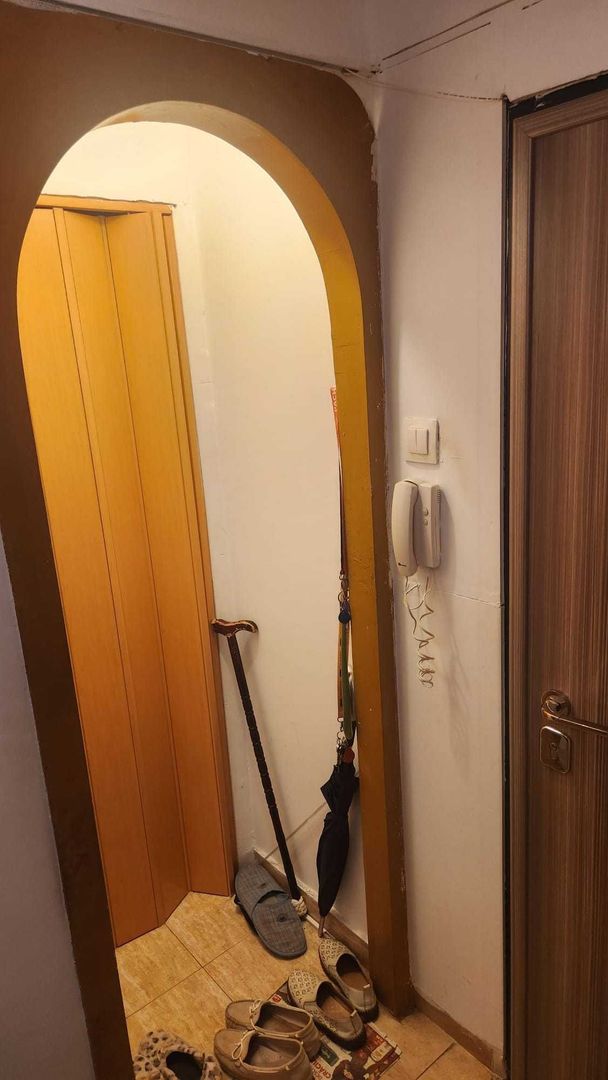 Vanzare Apartament 3 camere, 64 mp, centrală proprie, boxă 17 mp, lângă metrou - Poză 4