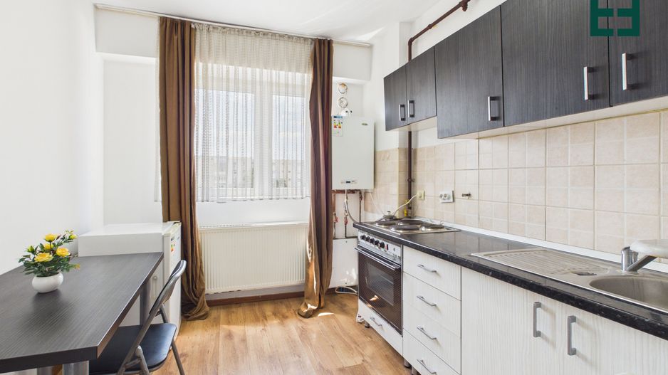 De închiriat - Apartament cu 2 camere -  Zona Confecții - Arad - Poză 3
