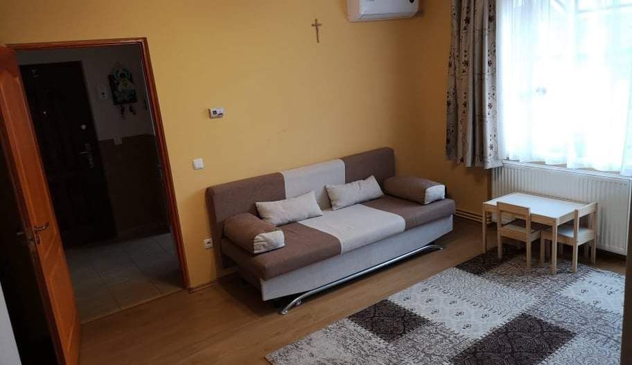 Ag EUROPA vinde ap 2 cam 48mp etaj 4 în zona Carpați 1. - Poză 2