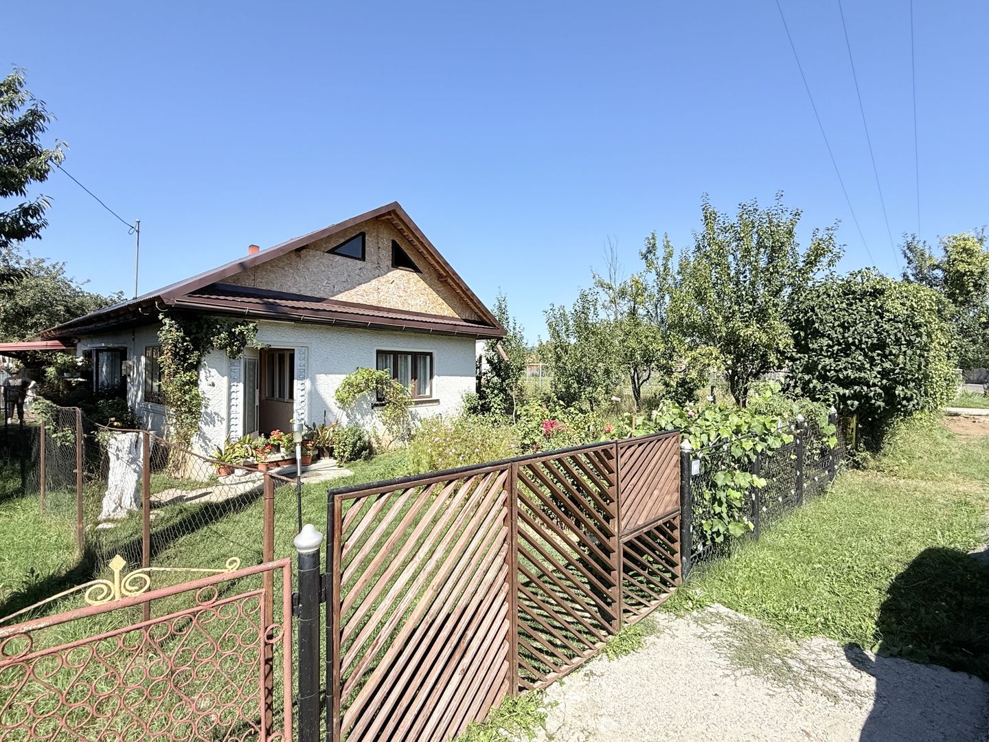 Casa 100,97 mp cu teren intravilan 518 mp Brebu - Prahova - Poză 1