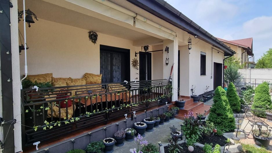 Parter cu structură pentru etaj, curte amenajată și organizare impeca - Poză 33