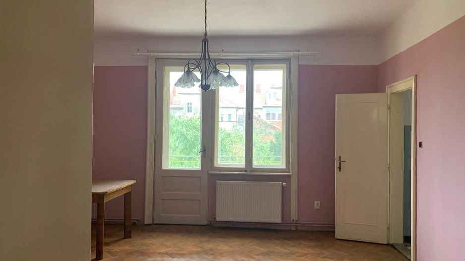 Casa P+E de 7 camere, SU=240 mp  in  Balcescu - Poză 1