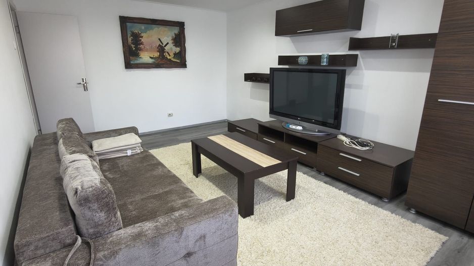 Girocului | 2 Camere | Etaj intermediar | Centrala proprie - Poză 1