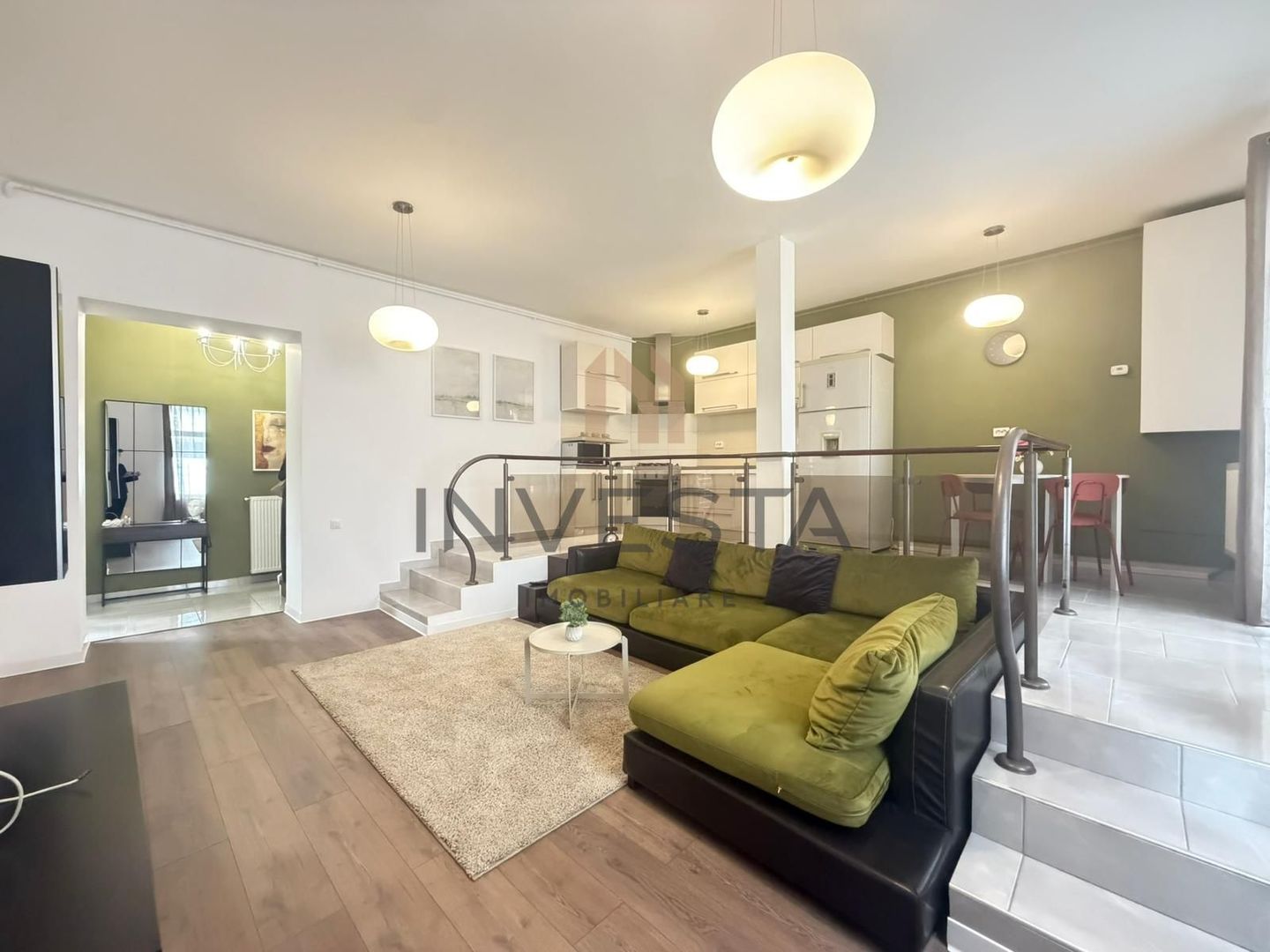 Casa finisata modern - zona centrala! - Poză 1