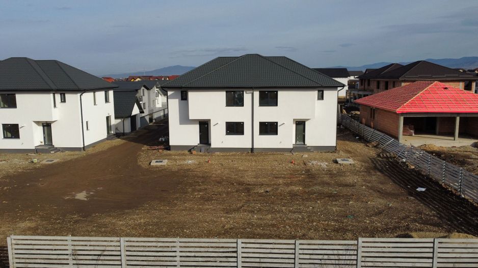 DE VÂNZARE – DUPLEX MODERN ÎN CARTIERUL IZVOR - Poză 1