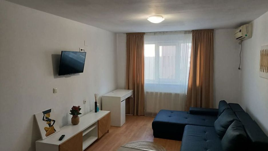 închiriez apartament 2 camere - Poză 2