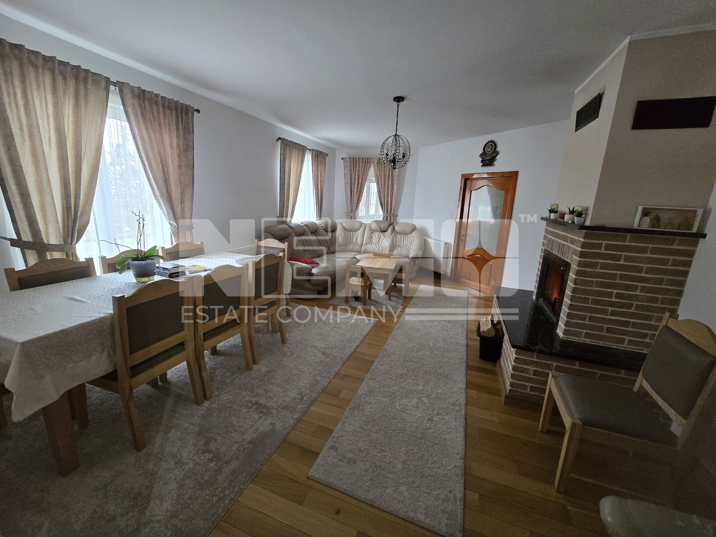 Casă spațioasă | Rădăuți - Poză 1