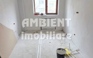 Apartament cu 3 camere, etaj 2, in renovare, zona TRAIAN; - Poză 3