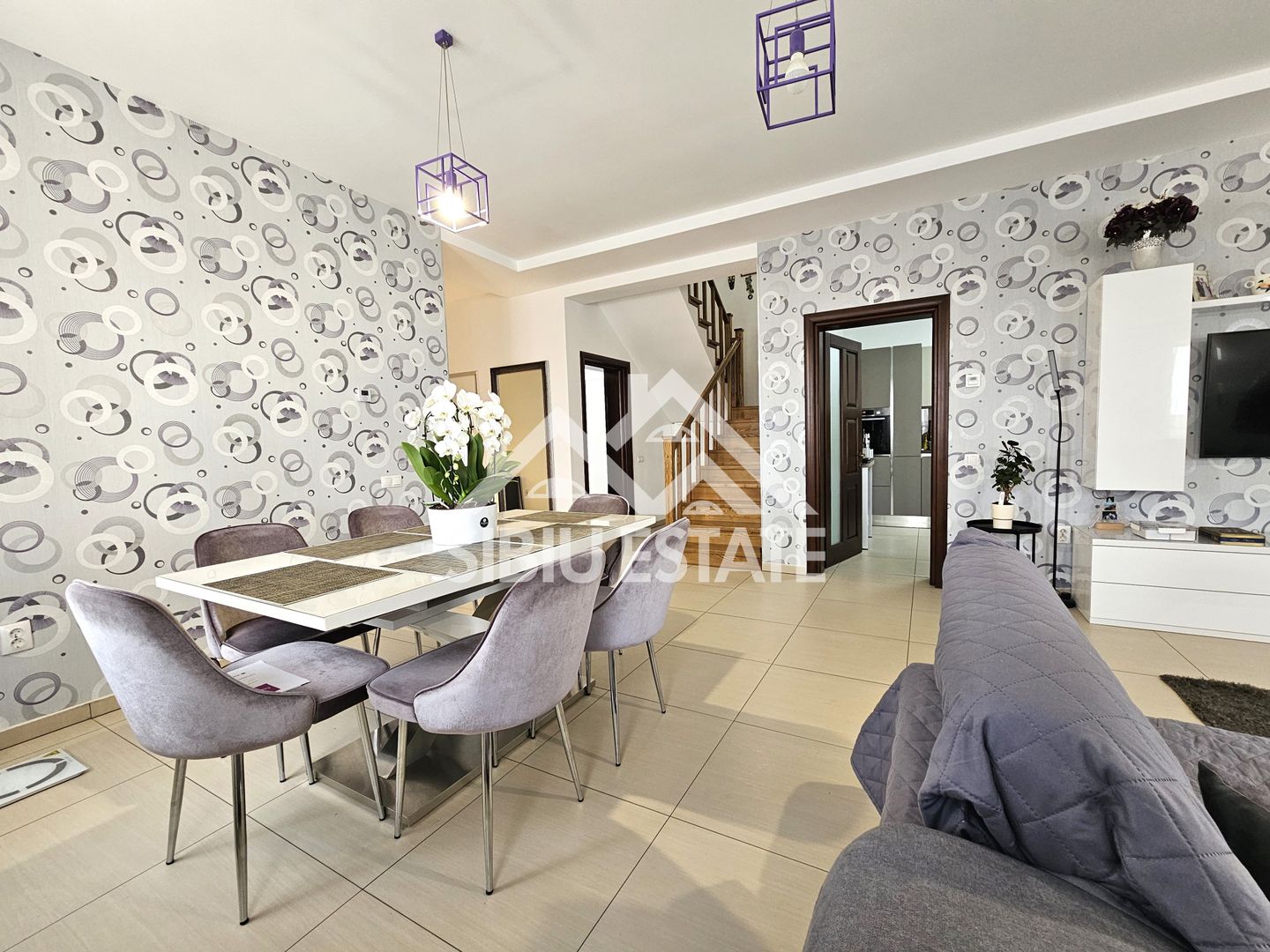 Casa generoasa 5 dormitoare, pivnita, mansarda hobby - Poză 1