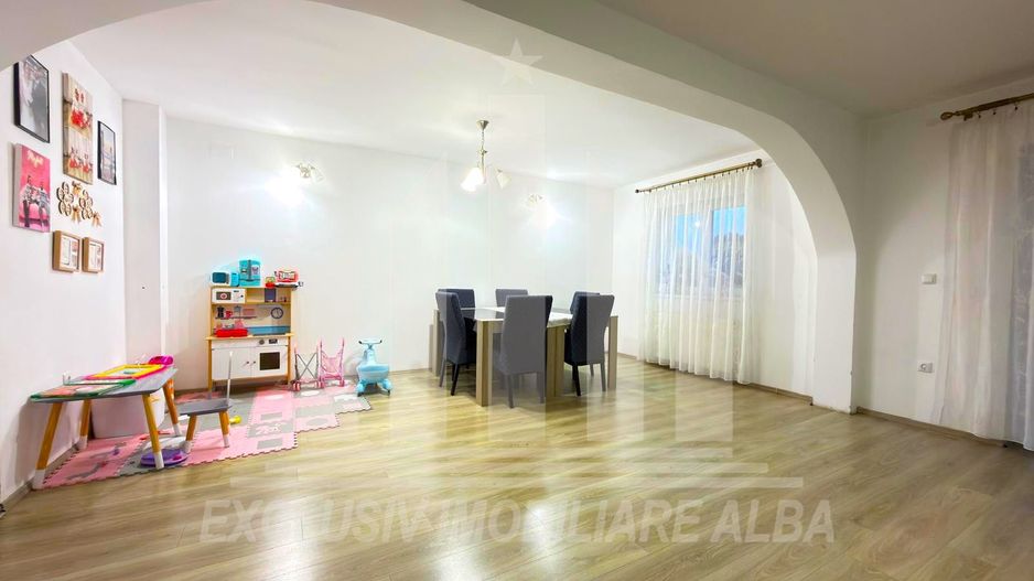 Casa insiruita | De vanzare | 160 mp | Centru-Lipoveni - Poză 3