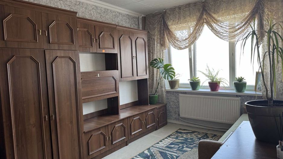 Se vinde apartament vizavi de parc - Poză 2