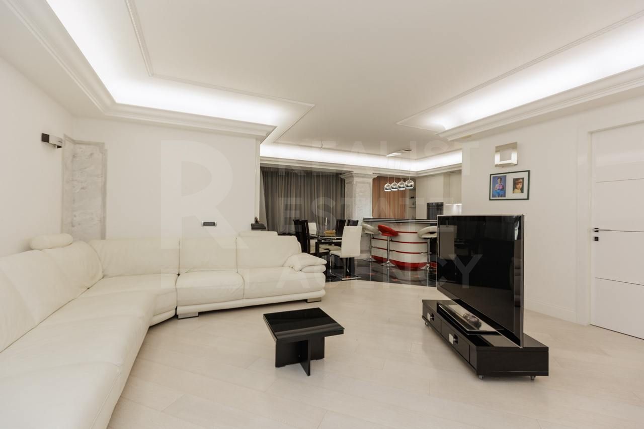 Chirie, apartament, 4 camere, bul. Ștefan cel Mare, Centru - Poză 6