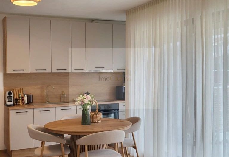Apartament modern cu 3 camere | 2 băi - parcare | Locație excelentă - Poză 1