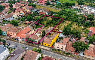 Casa cu potential multiplu cu teren generos pe strada Dunarii