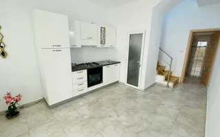 Casa  de vanzare tip duplex 5 camere Cioplani - Poză 12