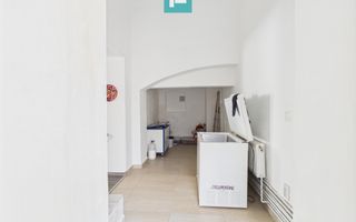 Casă cu 6 camere în zona Central - Poză 5