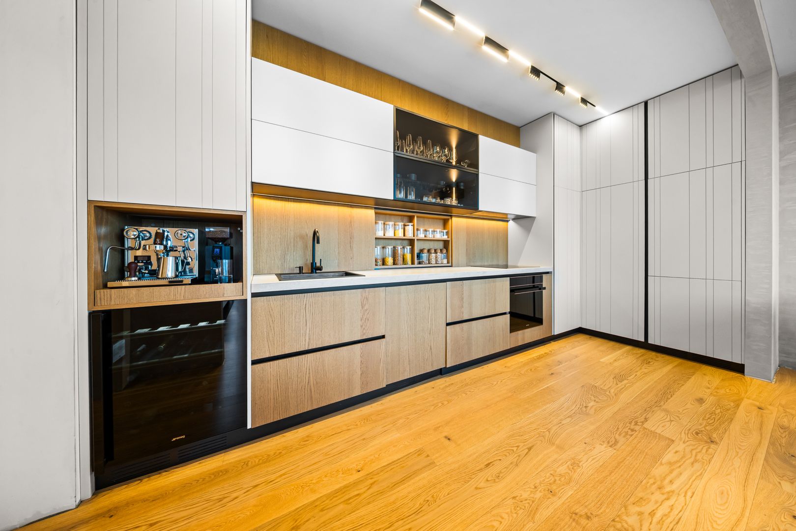 Comision 0! Penthouse 105 mp + Terasa 59 mp, Baza Sportiva Gheorgheni - Poză 5