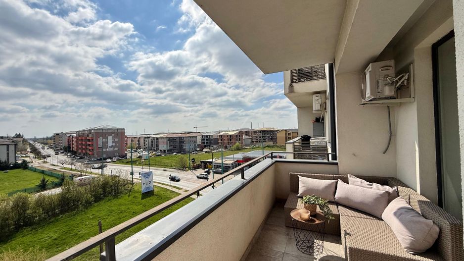 Vis a vis de Esso. Lift. Mijloc transport in fata. Loc de parcare. - Poză 11