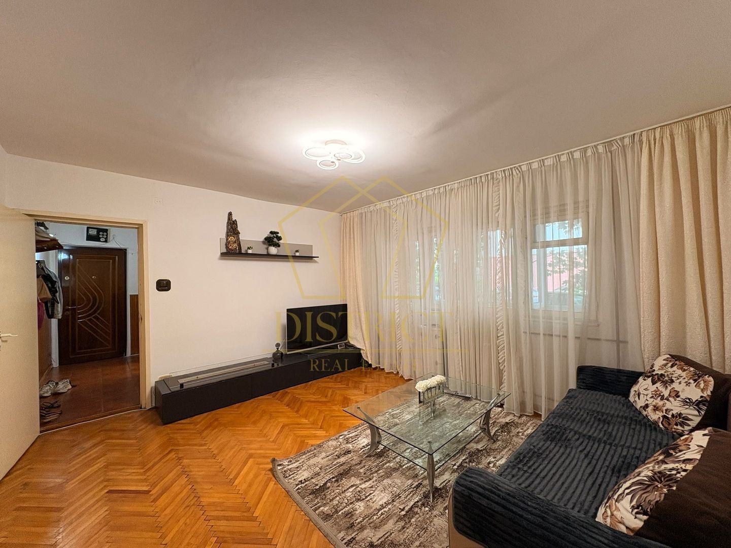 Apartament spațios cu 2 camere | Parter înalt | Girocului - Poză 2