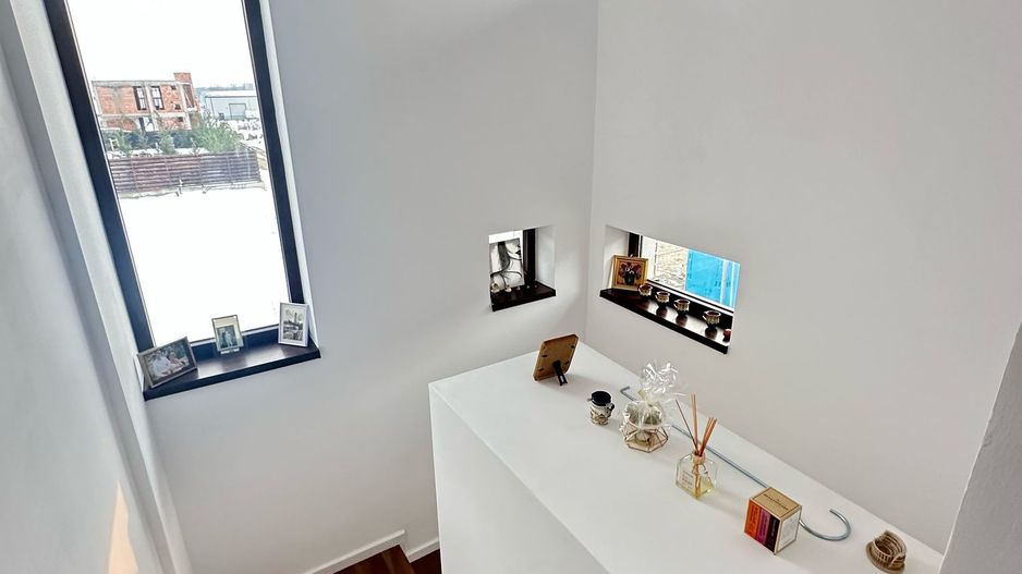 Casă P+1+pod de vânzare – 3 dormitoare, zona 23 August Otopeni, ansamblu - Poză 4