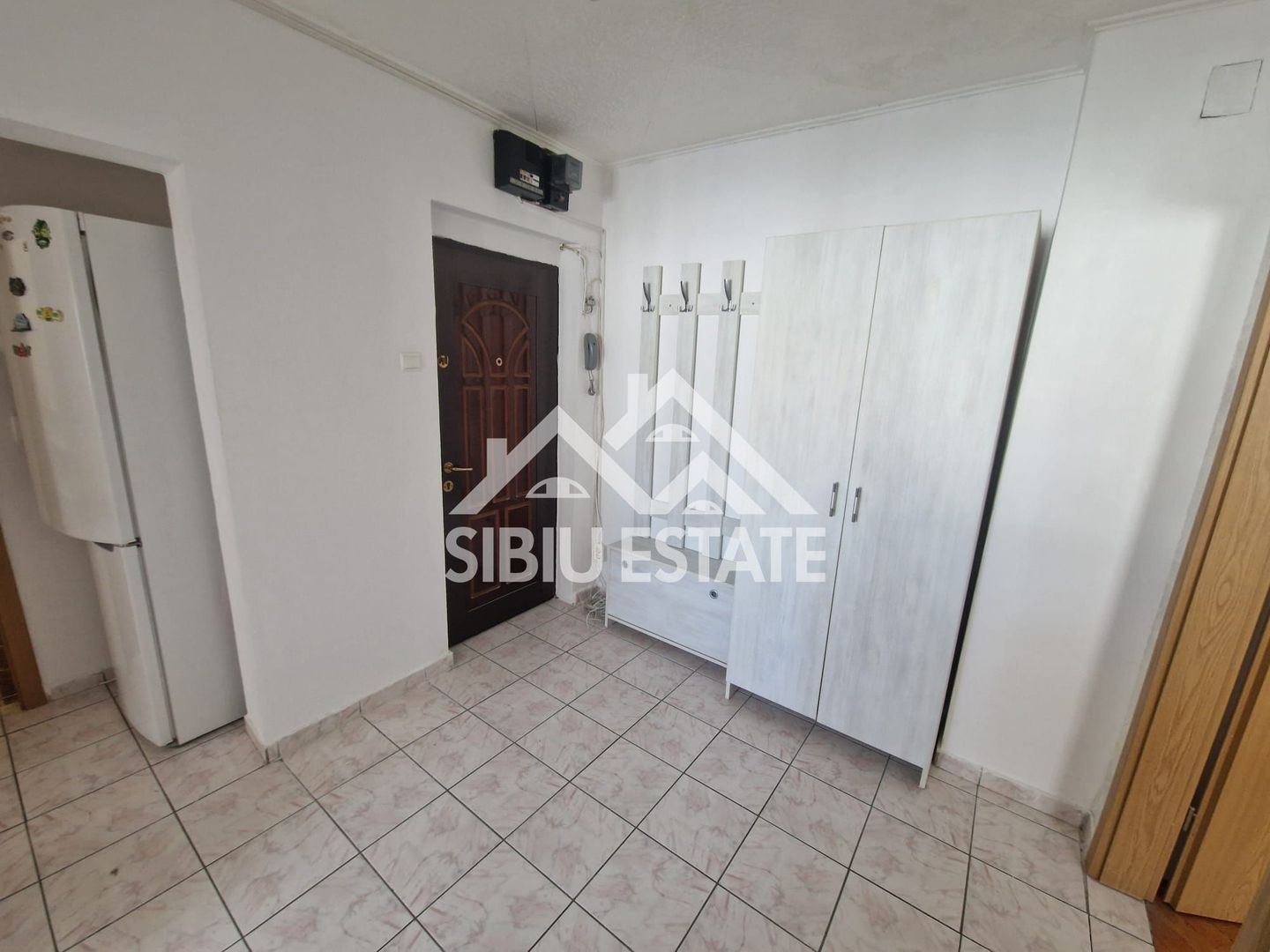 Apartament decomandat 2 camere, pivnita  Zona Siretului – Sibiu  45 mp - Poză 6