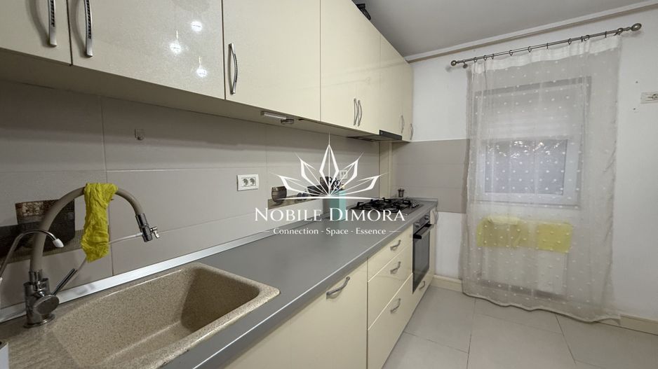 Apartament cu 3 camere de vanzare - 2 balcoane - zona Bucovinei - Poză 6
