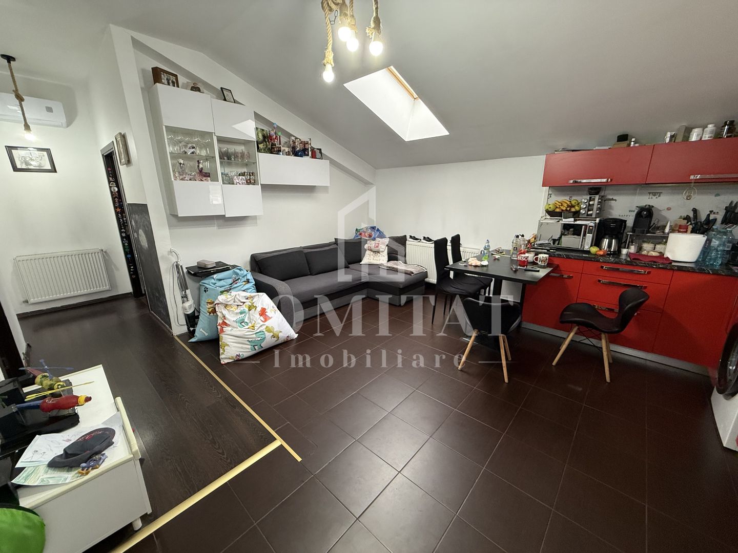 Apartament cu 3 camere | Terasă | Parcare | Zona Eroilor - Florești - Poză 1