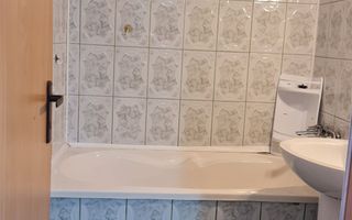 Apartament 2 camere decomandat, 39 mp, mansardă, acoperiș nou, Mircea cel Bătrân, Iași - Poză 1