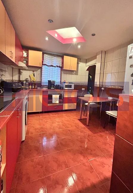 DE VANZARE APARTAMENT 3 CAMERE 65 MP | DECOMANDAT| METROU LUJERULUI - Poză 4